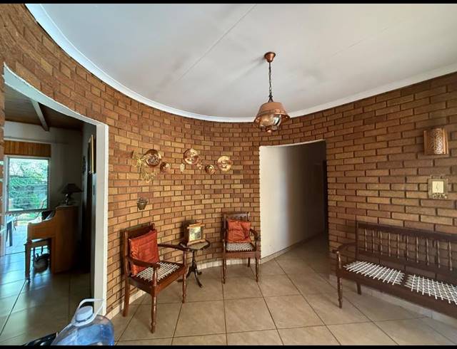 3 BEDROOM HOUSE FOR SALE IN VANDERBIJLPARK SE 2